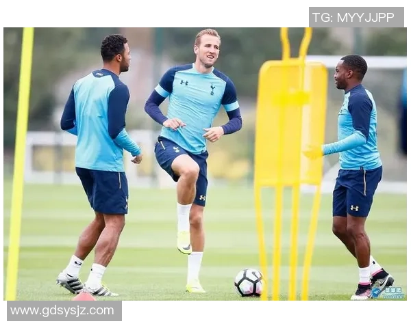 肯德基活动足球明星卡带你畅享球场激情与美味盛宴